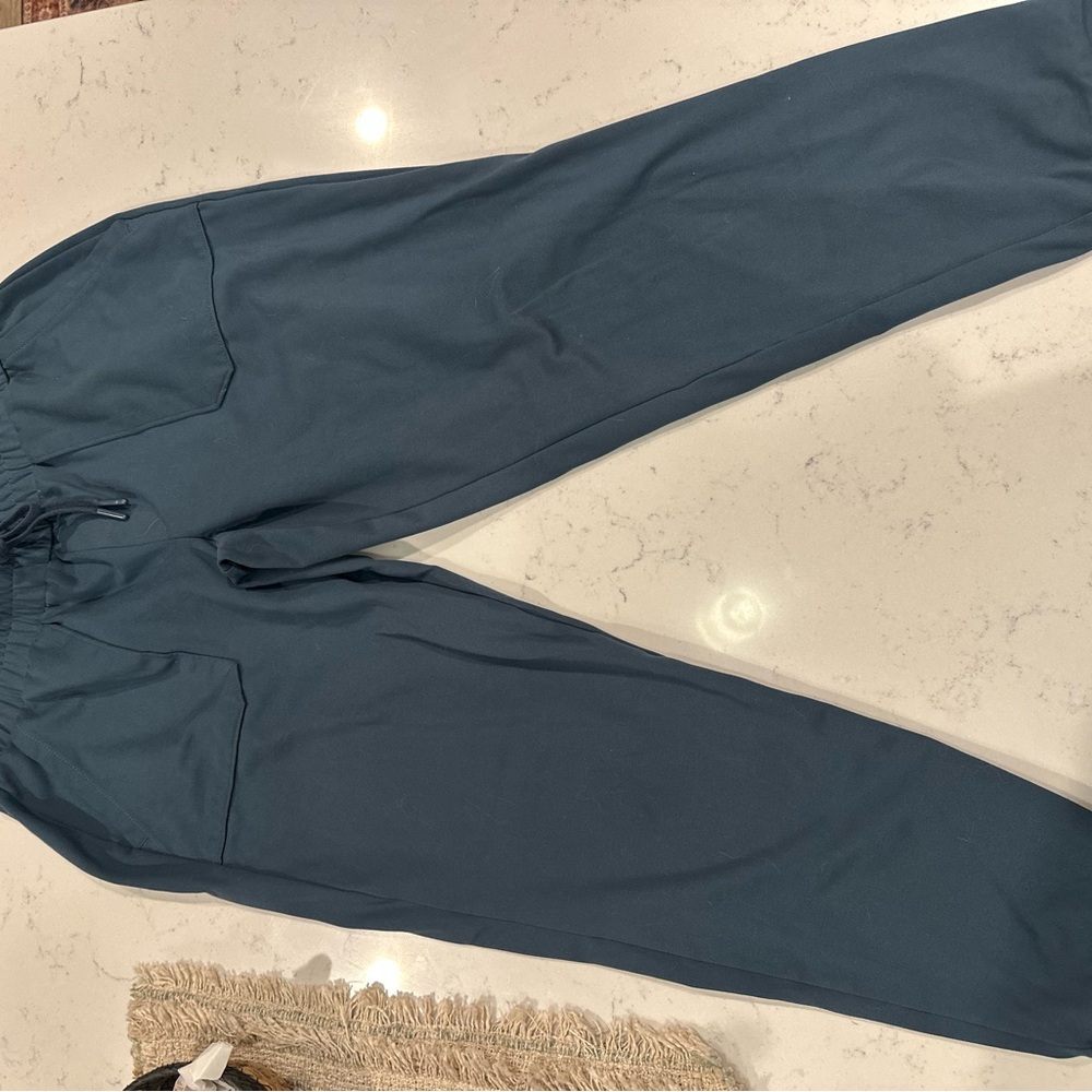 Mondetta Women’s Dark Blue Joggers